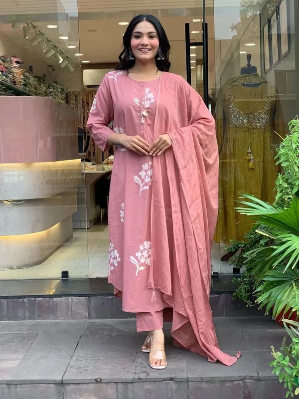 Pink_Printed_Beautiful_Cotton_Kurti_Pant_with_Dupatta
