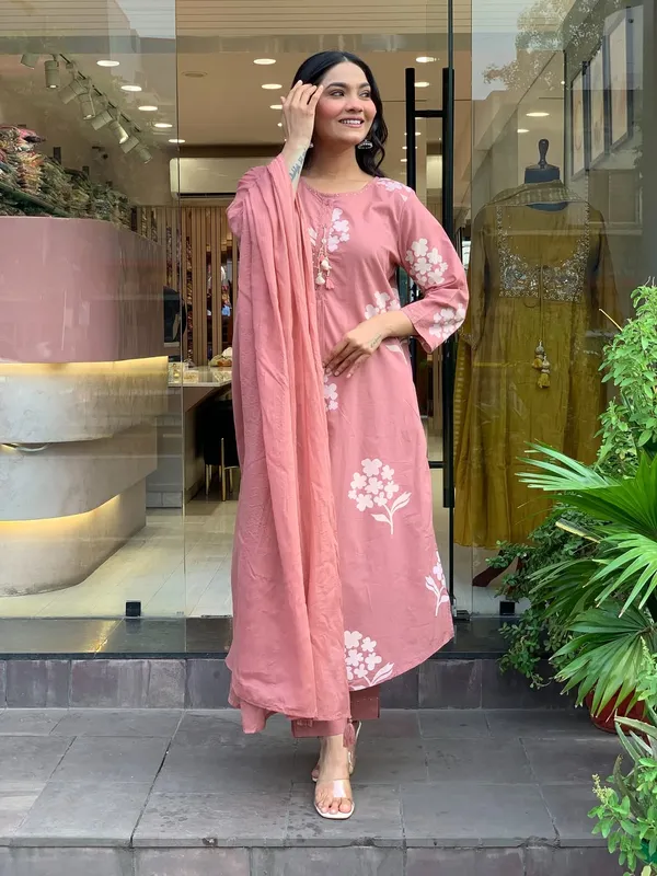 Pink_Printed_Beautiful_Cotton_Kurti_Pant_with_Dupatta