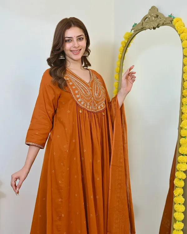 Rust_Paisley_Handwork_A_Line_Mul_Cotton_Suit
