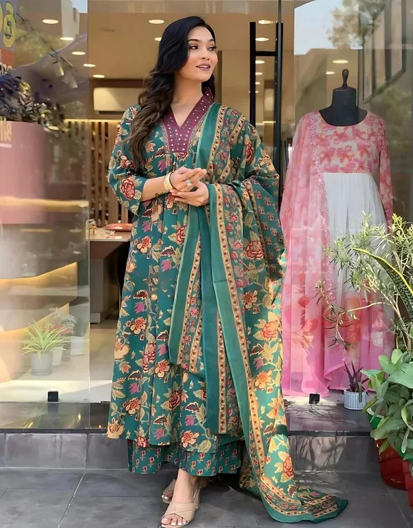 Women_Floral_Printed_V-Neck_Anarkali_Kurta_With_Palazzos_&_Dupatta