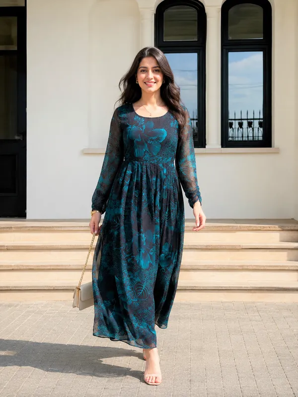 Women_Printed_Flared_Maxi_Dress_with_Full_Sleeves