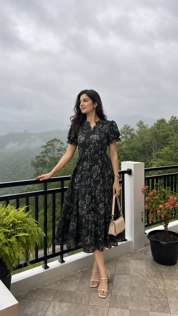 Women_Printed_Flared_Maxi_Dress_with_Full_Sleeves
