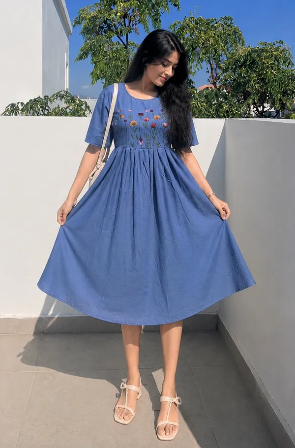 Women’s_Off_White_Cotton_Floral_Thread_Embroidered_Knee-Length_Dress