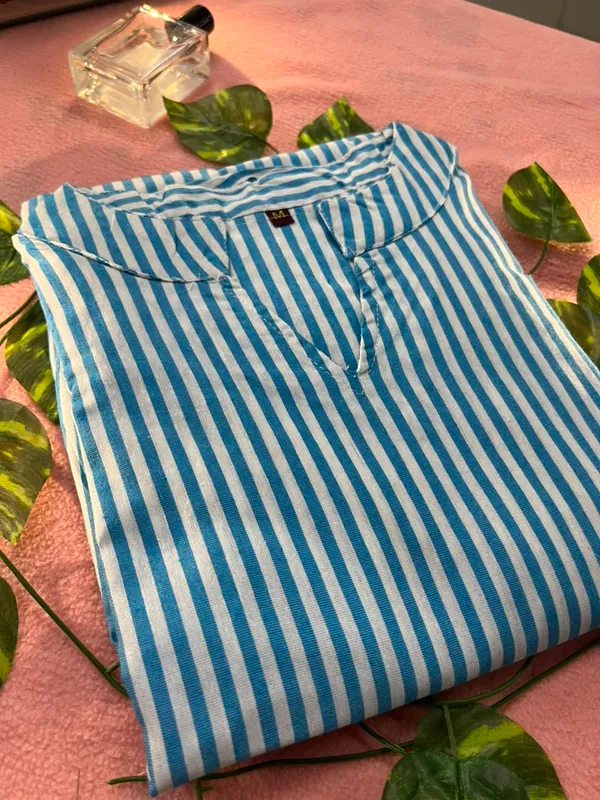 Women’s_Striped_Tiered_A-Line_Midi_Dress_with_Short_Puff_Sleeves