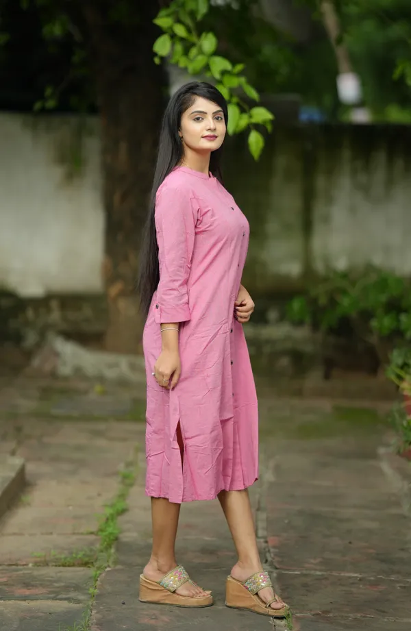 Women_Solid_Peach_Color_Cotton_Kurti