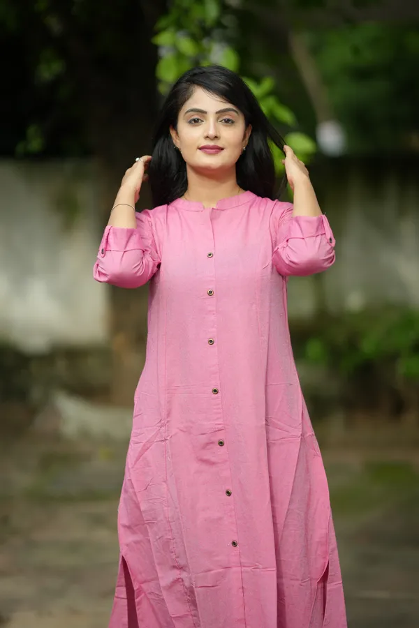 Women_Solid_Peach_Color_Cotton_Kurti