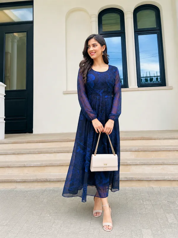 Women_Printed_Flared_Maxi_Dress_with_Full_Sleeves