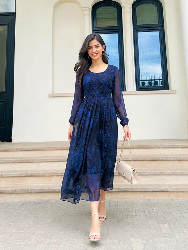Women_Printed_Flared_Maxi_Dress_with_Full_Sleeves