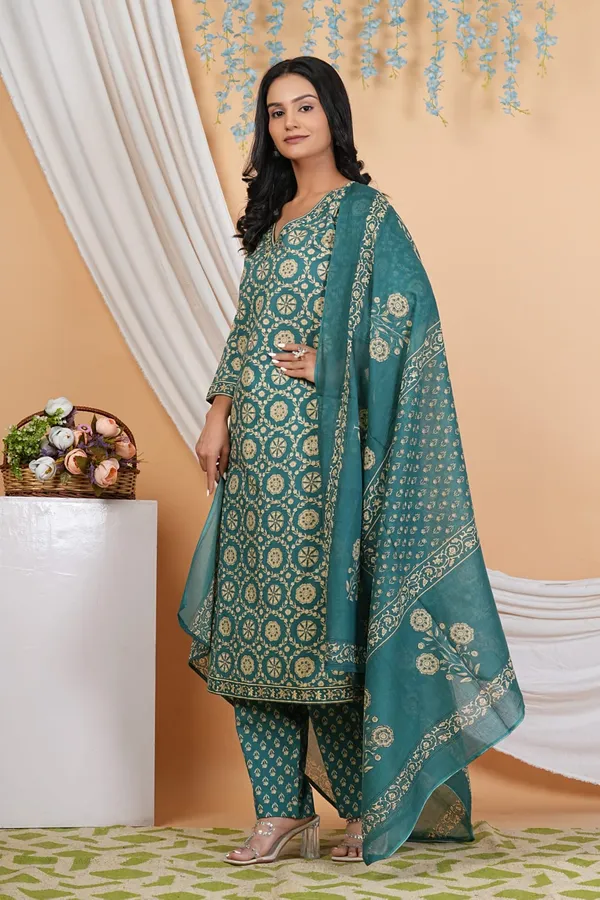 Dark_Green_V_Straight_Suit_For_Women