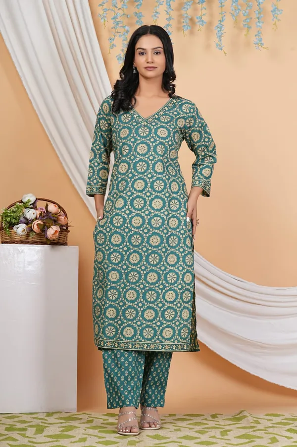 Dark_Green_V_Straight_Suit_For_Women