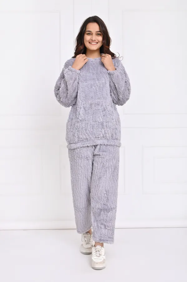 Purple_Light_Winterwear_Night_Suit_With_Hoodie_For_Women