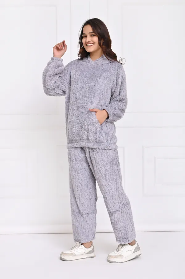 Purple_Light_Winterwear_Night_Suit_With_Hoodie_For_Women