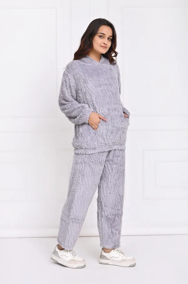 Purple_Light_Winterwear_Night_Suit_With_Hoodie_For_Women