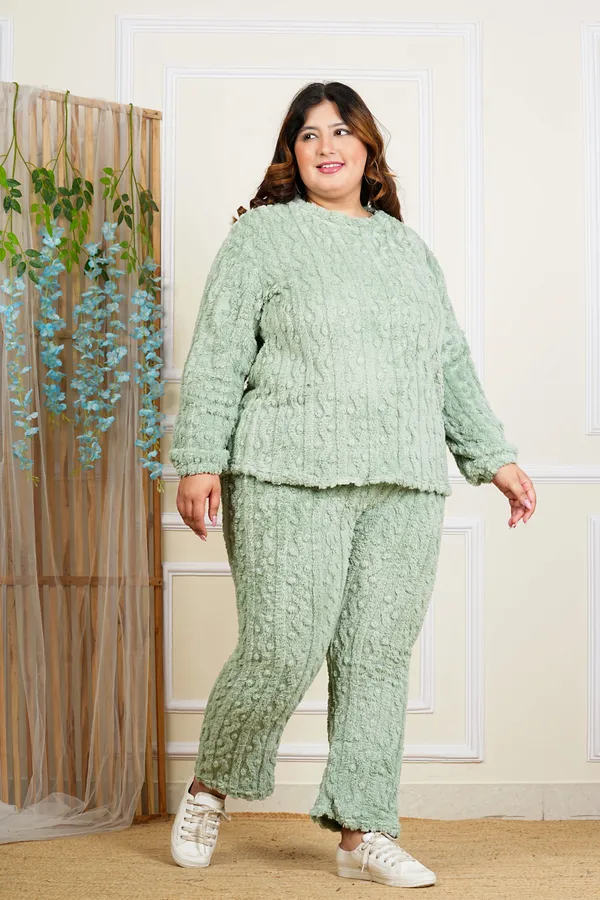 Dark_Green_Plus_Size_Winterwear_Night_Suit_For_Women_Plus