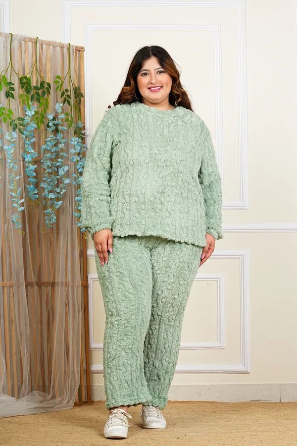 Dark_Green_Plus_Size_Winterwear_Night_Suit_For_Women_Plus