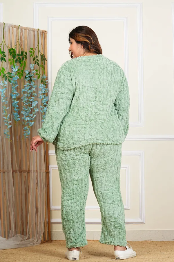 Dark_Green_Plus_Size_Winterwear_Night_Suit_For_Women_Plus