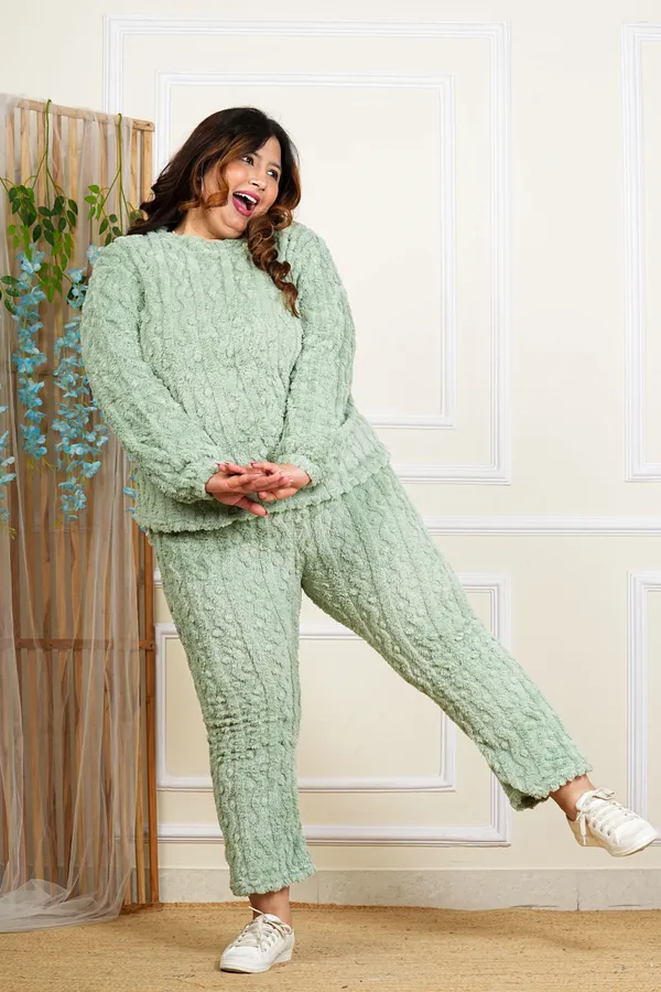 Dark_Green_Plus_Size_Winterwear_Night_Suit_For_Women_Plus