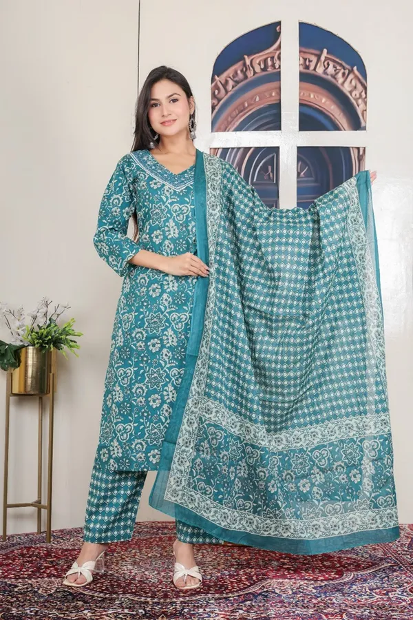 Dark_Green_Straight_Suit_For_Women