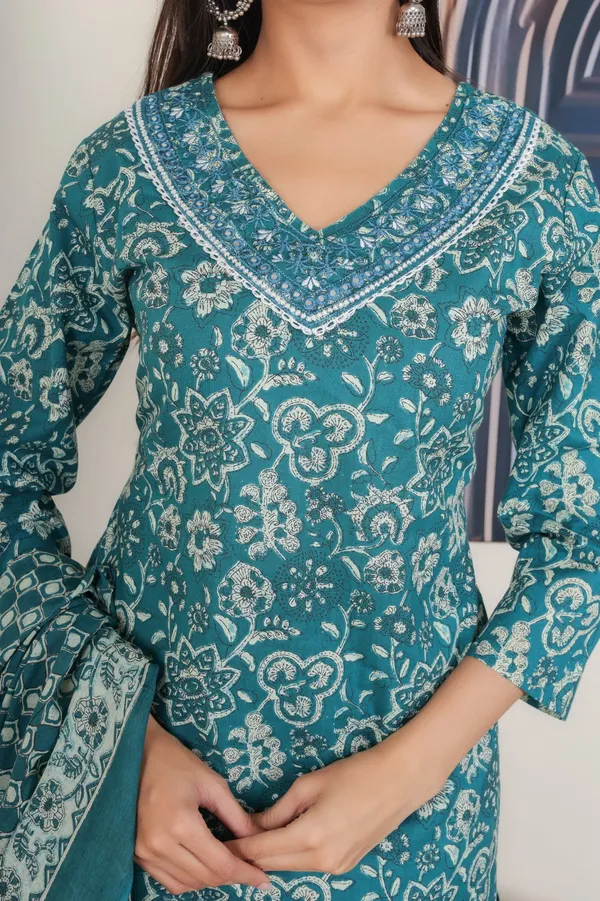 Dark_Green_Straight_Suit_For_Women