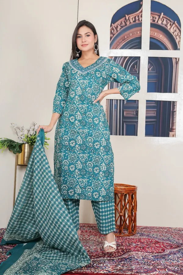 Dark_Green_Straight_Suit_For_Women