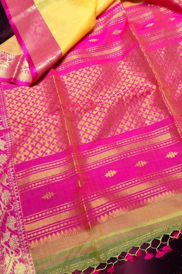 Turmeric_Yellow_Muslin_Banarasi_Saree_For_Women_With_Contrast_Pink_Border_Vaishali