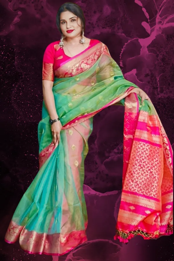 Sea_Green_Muslin_Banarasi_Saree_For_Women_With_Contrast_Pink_Border_Avanti
