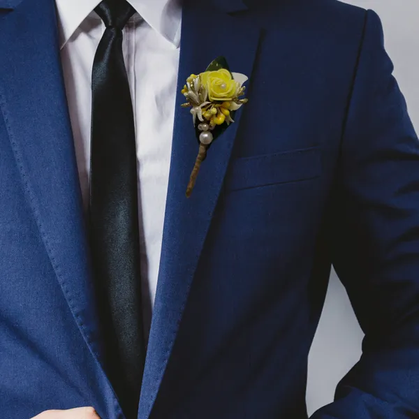 Calixto_Bouquet_Brooch_Of_Yellow_And_White_Color_For_Men_And_Women_,Unisex_Accessory_For_Weddings,_Parties_(_Pack_Of_1)