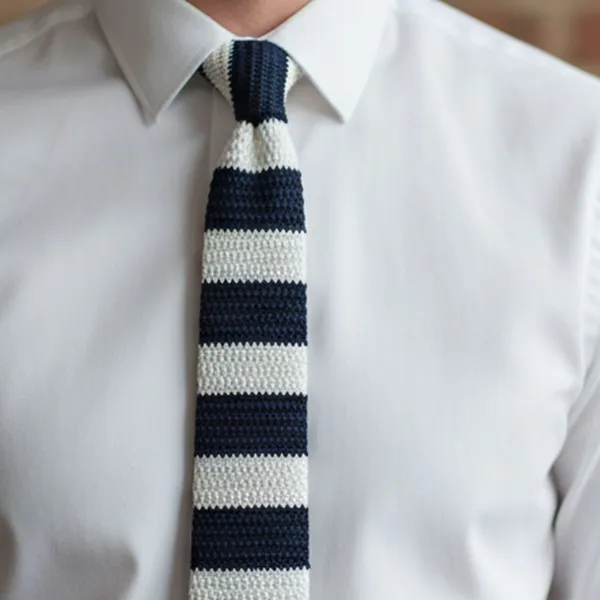 Calixto_Men’s_Pre-Tied_Knitted_Tie_–_Classic_Navy_Blue_with_Red_&_White_Stripes_–_Elastic_Neckband,_No-Knot_Required,_Slim_Modern_Style_for_Work,_School_&_Formal_Wear