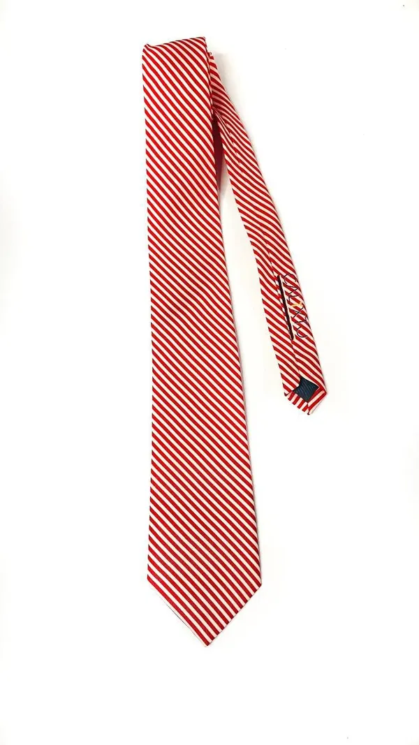 Red_Stripes_Design,_Poly_Cotton_Smooth_Fabric,Lean_Stripes_Neck_Tie_With_Pocket_Square