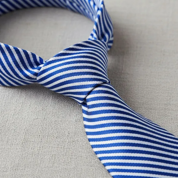 Blue_Lean_Stripes_Design,_Poly_Cotton_Smooth_Fabric,Neck_Tie_With_Pocket_Square