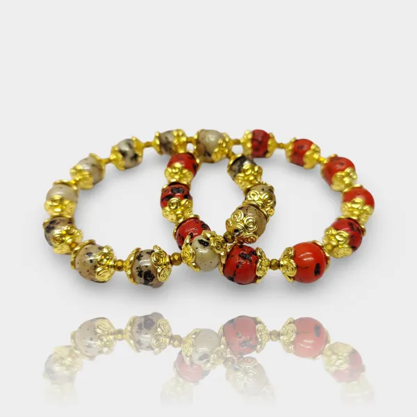 Beige_and_Red_Beaded_Bracelet