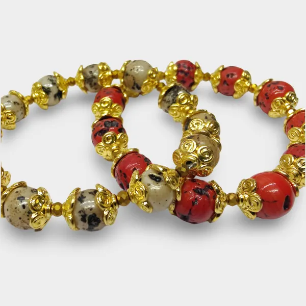 Beige_and_Red_Beaded_Bracelet