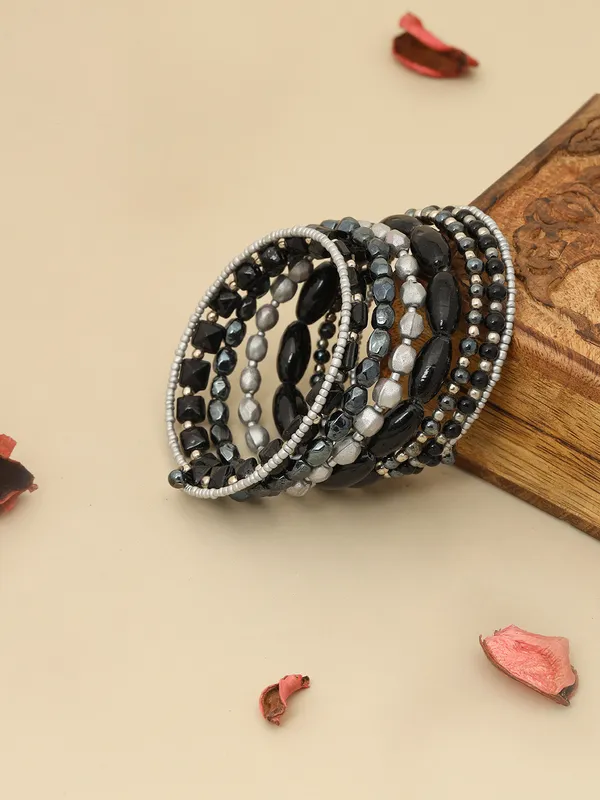 Black_and_Silver_Colour_Contemporary_Spiral_Bracelet