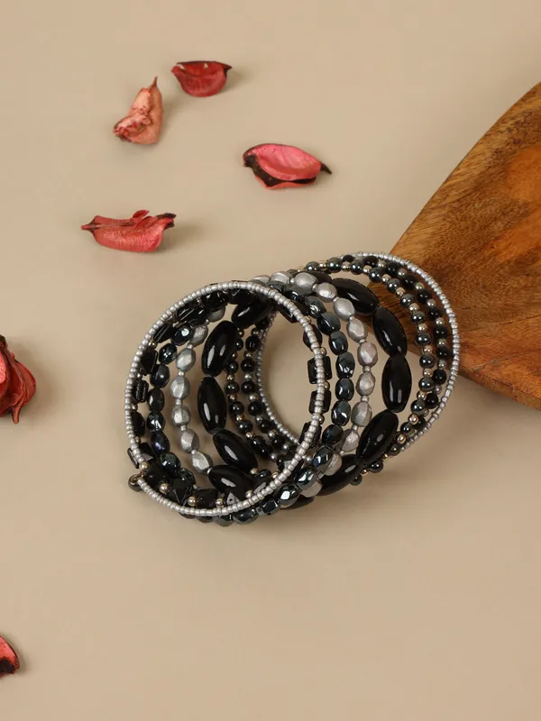 Black_and_Silver_Colour_Contemporary_Spiral_Bracelet