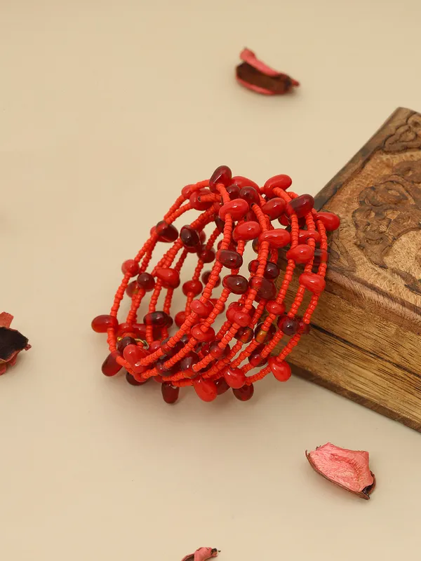Shades_of_Coral_and_Red_Contemporary_Spiral_Bracelet