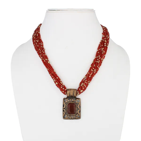 Multistrand_pendant_necklace