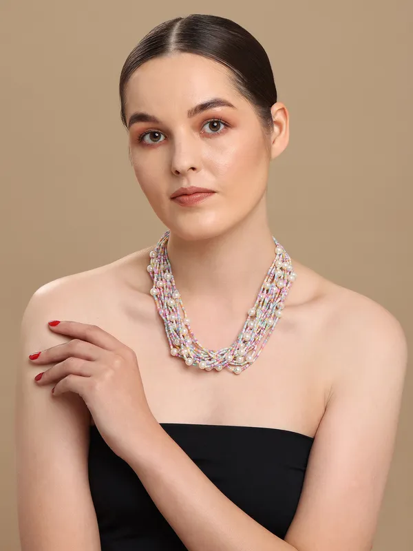 Multistrand_beaded_necklace