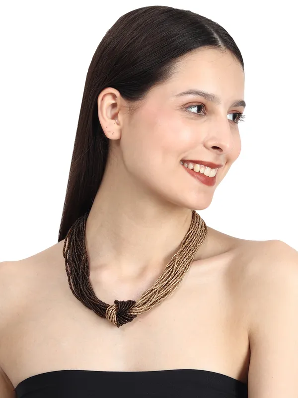 Knotted_multilayered_beaded_necklace