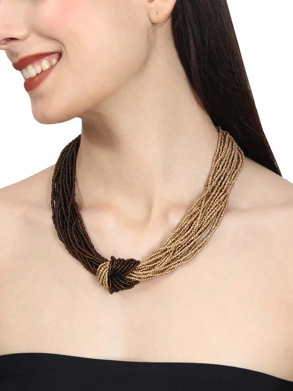 Knotted_multilayered_beaded_necklace