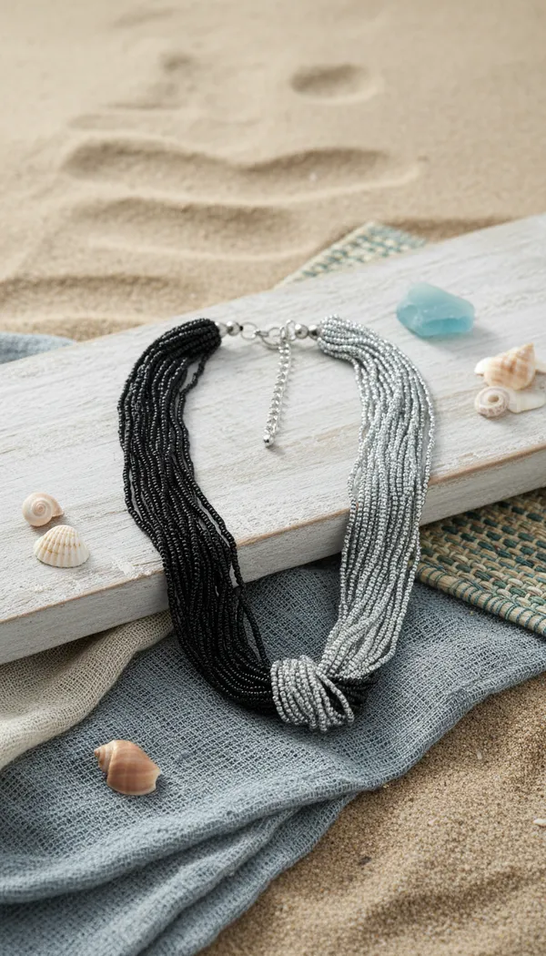 Knotted_multilayered_beaded_necklace