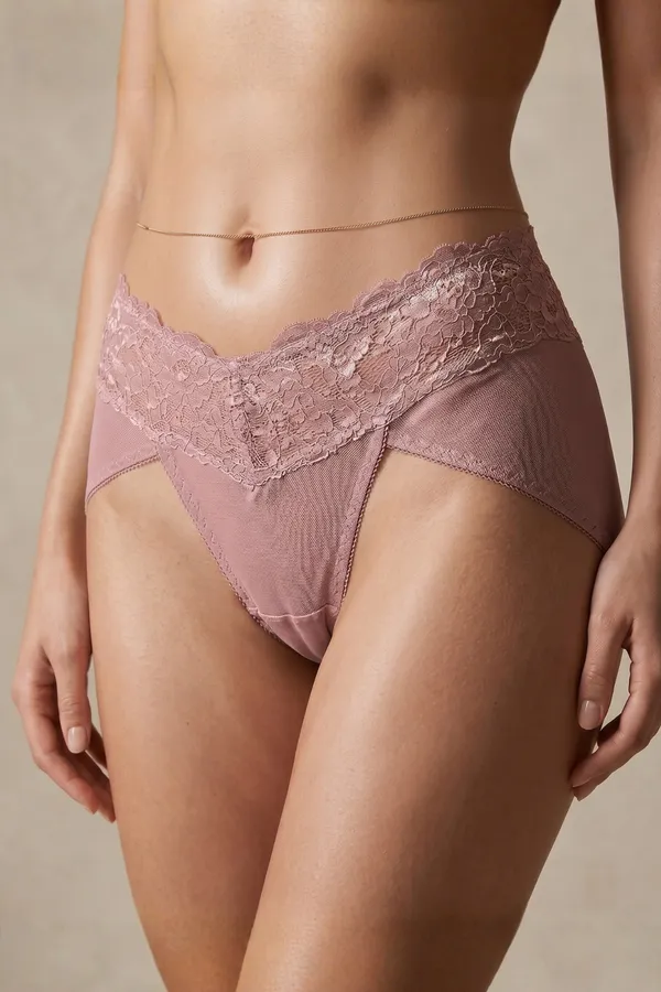 The_Duchess_Lace_Lingerie_Set_-_Mauve