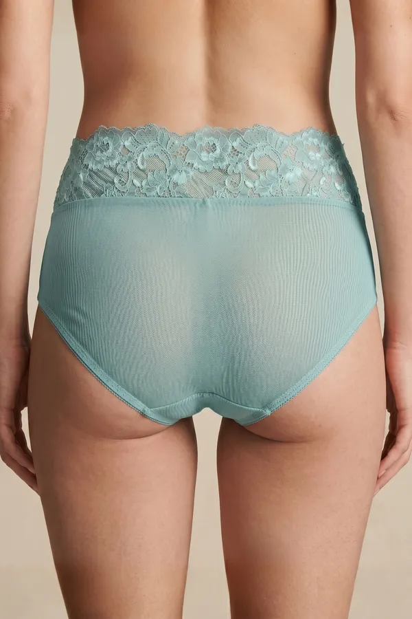The_Duchess_Lace_Lingerie_Set_-_Blue