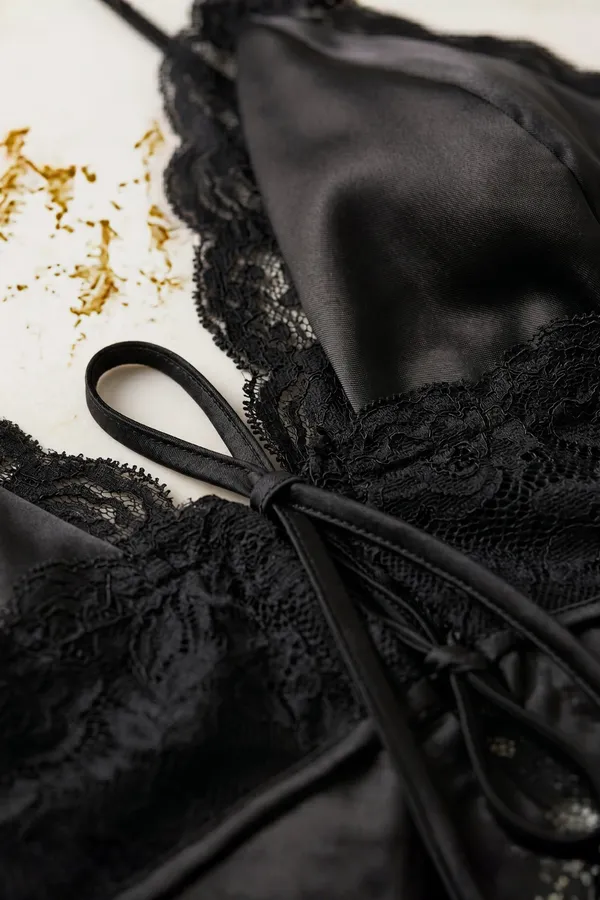 Mila_Lace_Cami_Top_-_Black