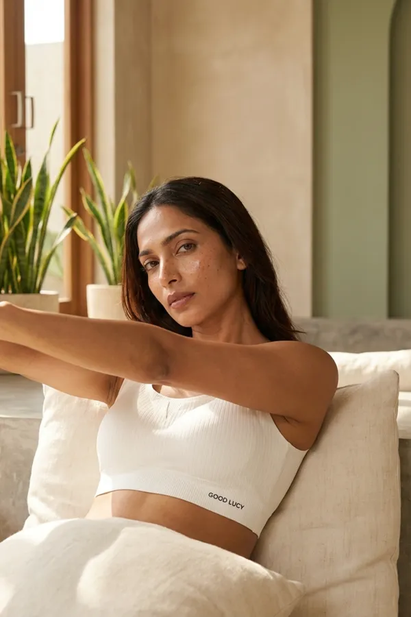 Comfort_Curve_Sports_Bra-_White