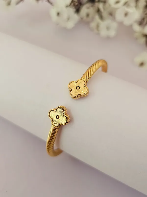 Gold_Plated_18K_Micro_Lucky_Clover_Bracelet_For_Women