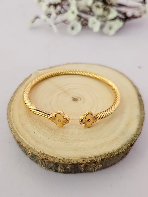 Gold_Plated_18K_Micro_Lucky_Clover_Bracelet_For_Women