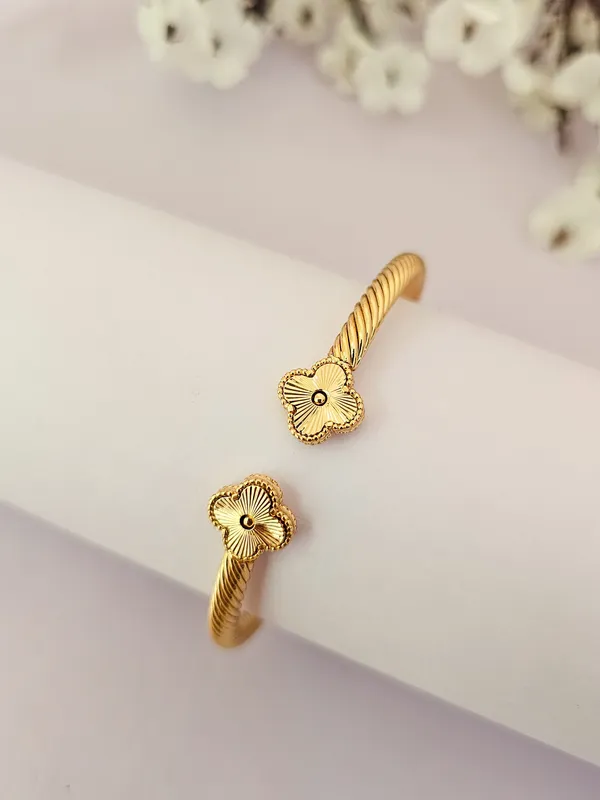 Gold_Plated_18K_Micro_Lucky_Clover_Bracelet_For_Women