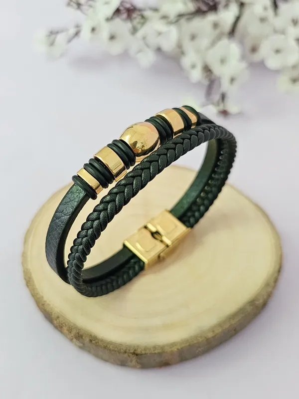 Black_&_Golden_Leather_Caged_Wolf_Bracelet_For_Men