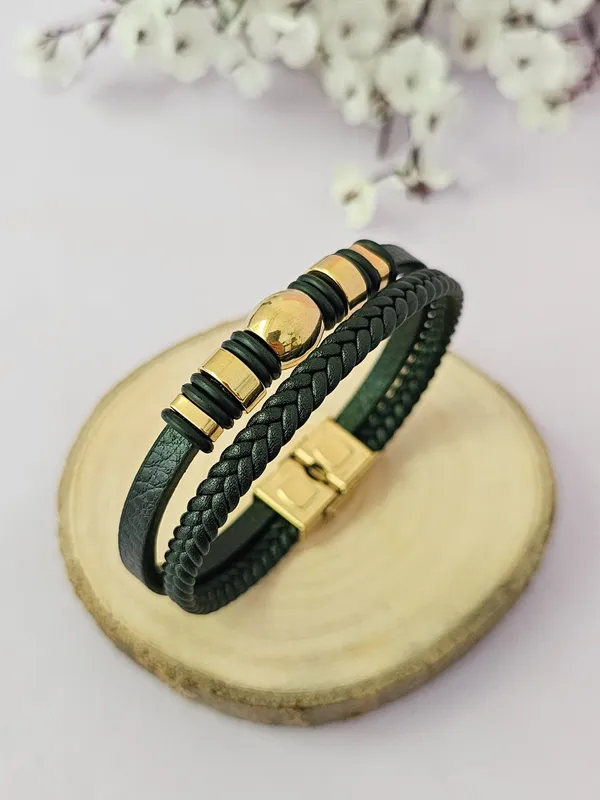 Black_&_Golden_Leather_Caged_Wolf_Bracelet_For_Men