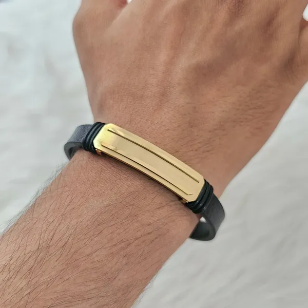 Black_&_Golden_Leather_Titans_Grip_Bracelet_For_Men
